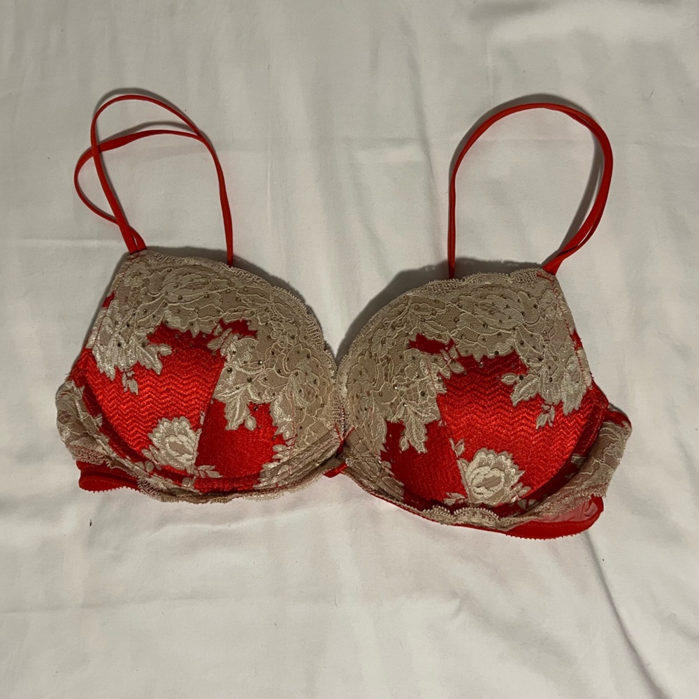 Victoria Secret 36C Bra